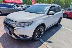 歐藍(lán)德 三菱 2.0L 兩驅(qū)暢享版 5座 國(guó)VI