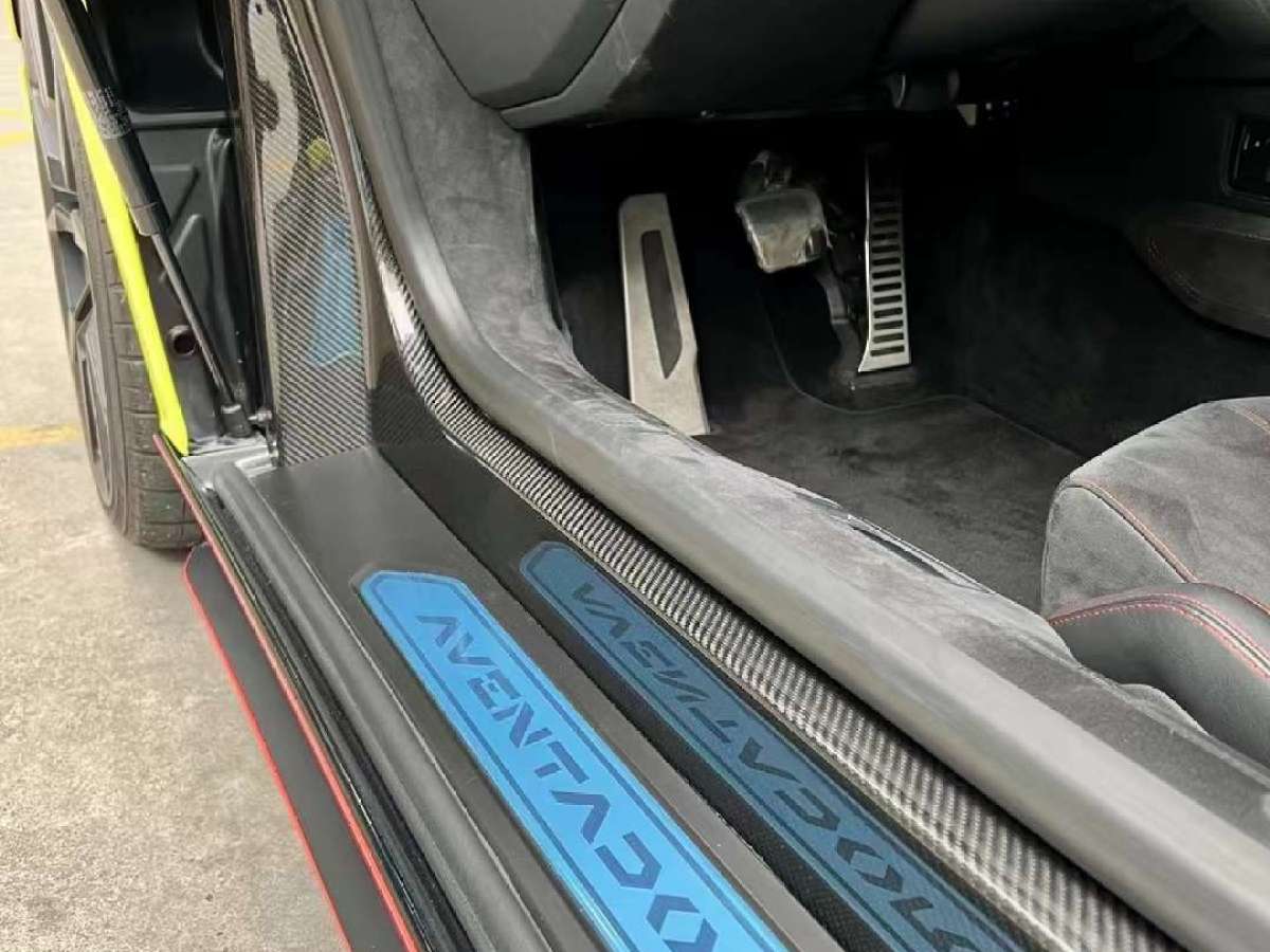 2019年9月兰博基尼 Aventador  2018款 Aventador S Roadster