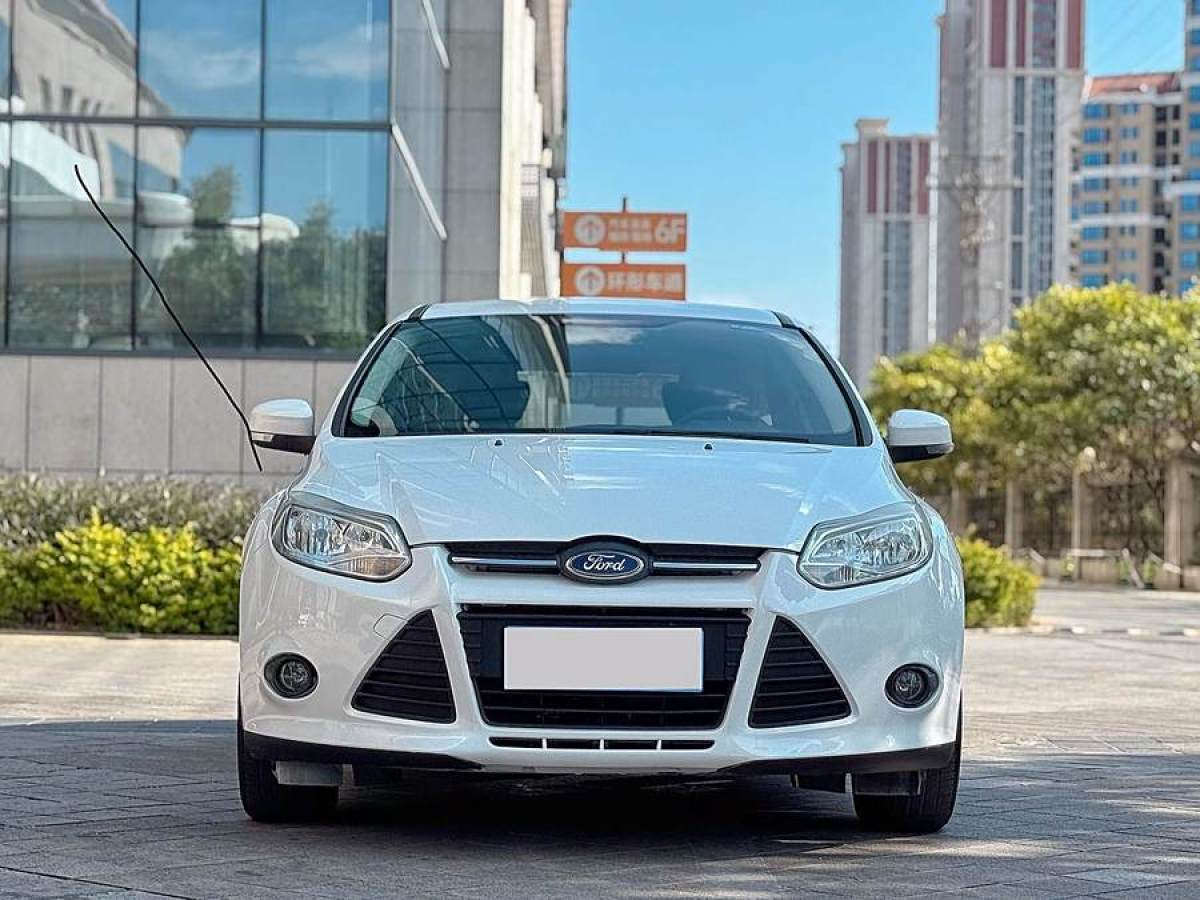 福特 ?？怂? 2012款 兩廂 1.6L 自動舒適型圖片