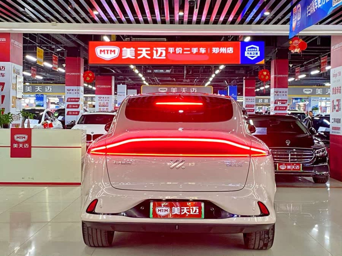 智己 智己LS6  2023款 Max 標(biāo)準(zhǔn)版圖片