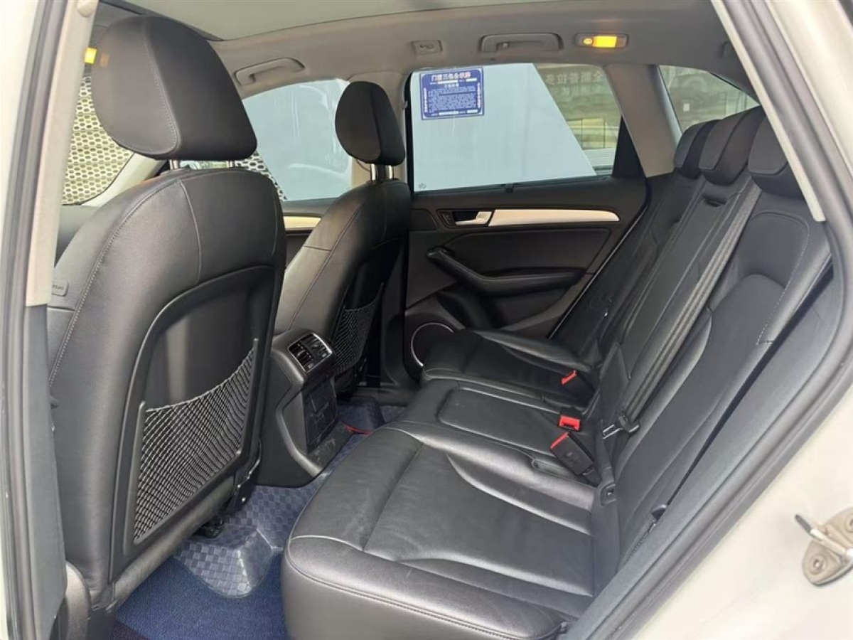 奧迪 奧迪Q5  2013款 45 TFSI quattro 運(yùn)動(dòng)型圖片