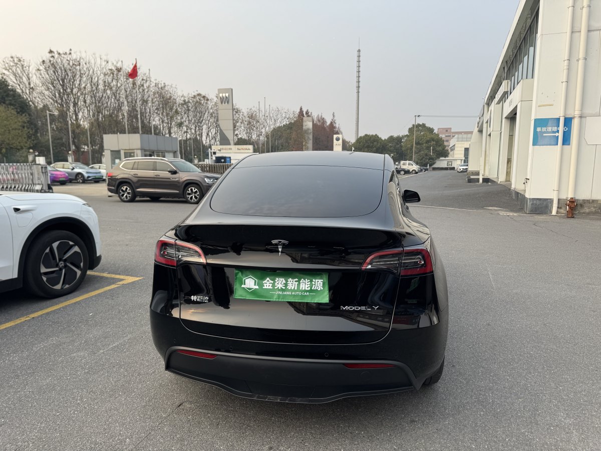 特斯拉 Model 3  2023款 長續(xù)航煥新版 雙電機全輪驅(qū)動圖片