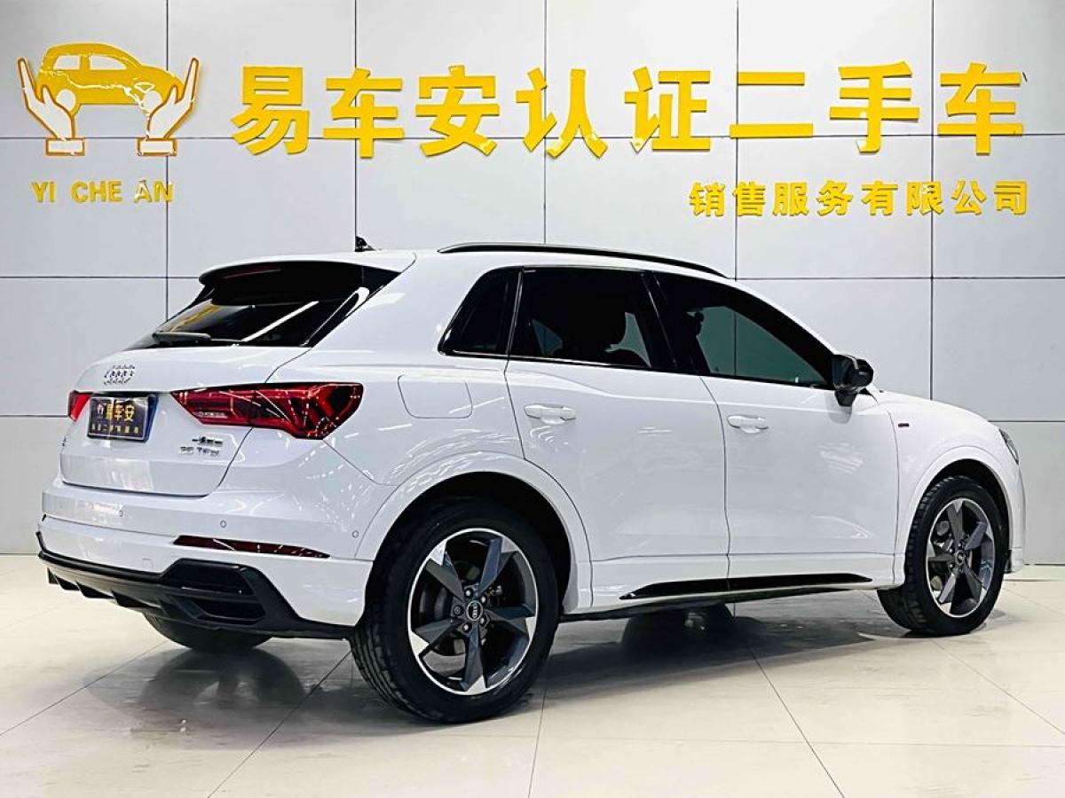 奧迪 奧迪Q3  2021款 35 TFSI 時(shí)尚動(dòng)感型圖片