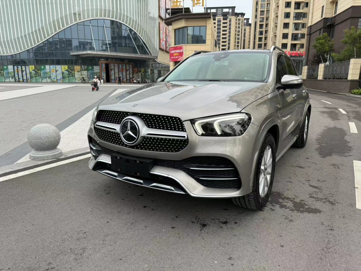 奔馳 奔馳GLE  2020款 改款 GLE 350 4MATIC 時(shí)尚型圖片