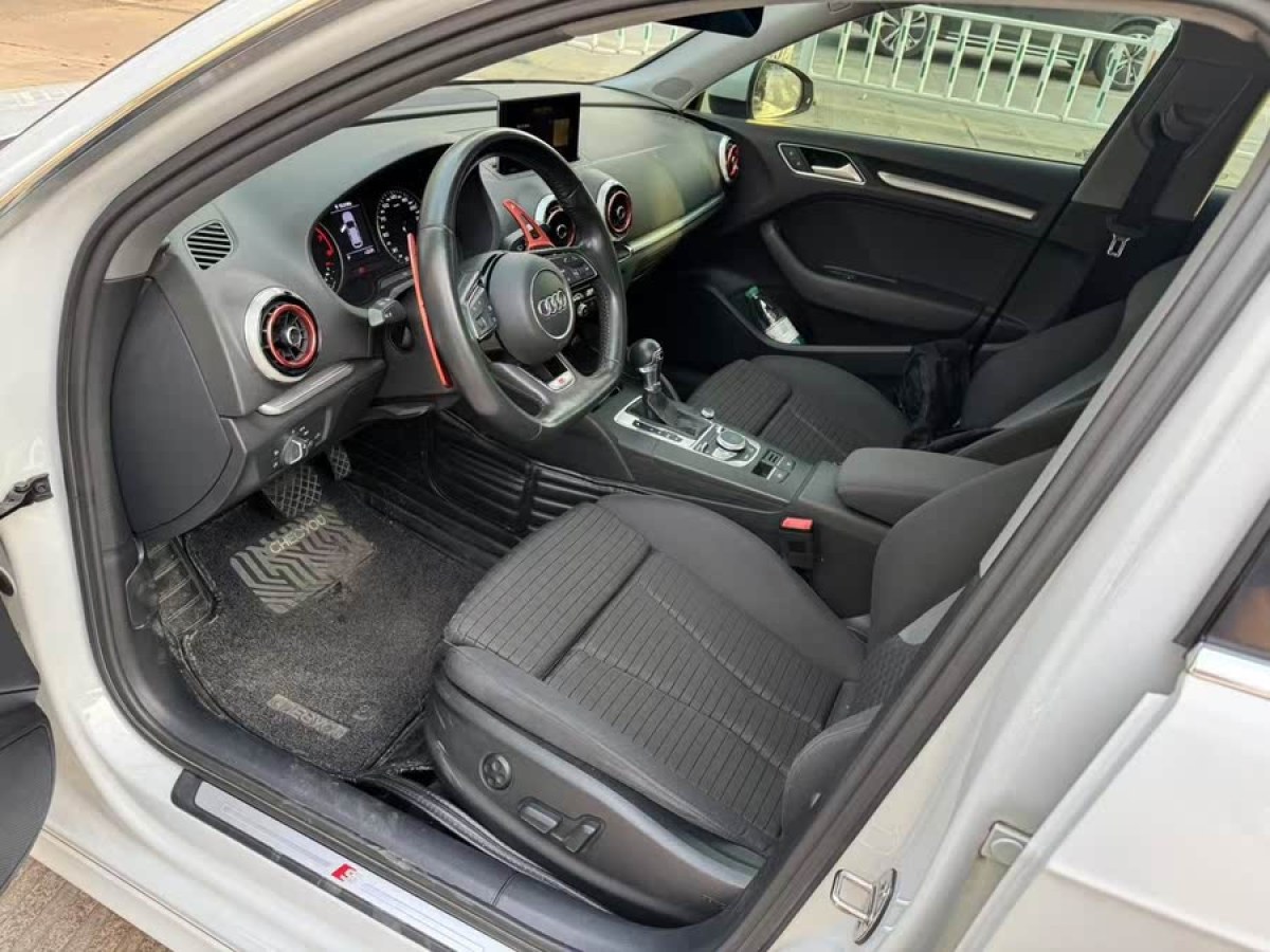 奧迪 奧迪A3  2019款 Sportback 40 TFSI 運(yùn)動(dòng)型 國(guó)V圖片