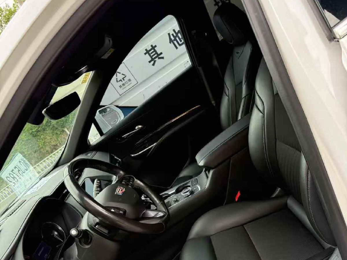 凱迪拉克 XT5  2021款 2.0T 兩驅(qū)豪華型圖片