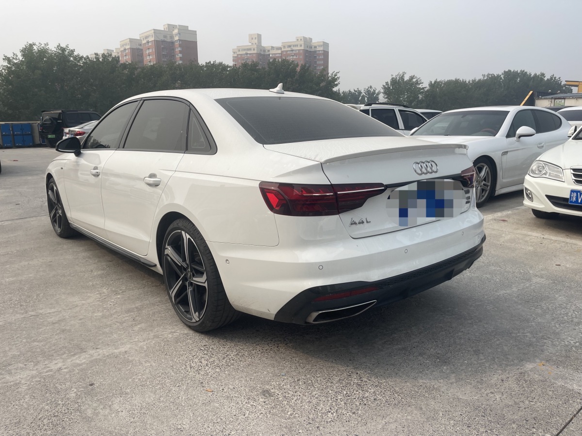 奧迪 奧迪A4L  2022款 45 TFSI quattro 臻選動感型圖片