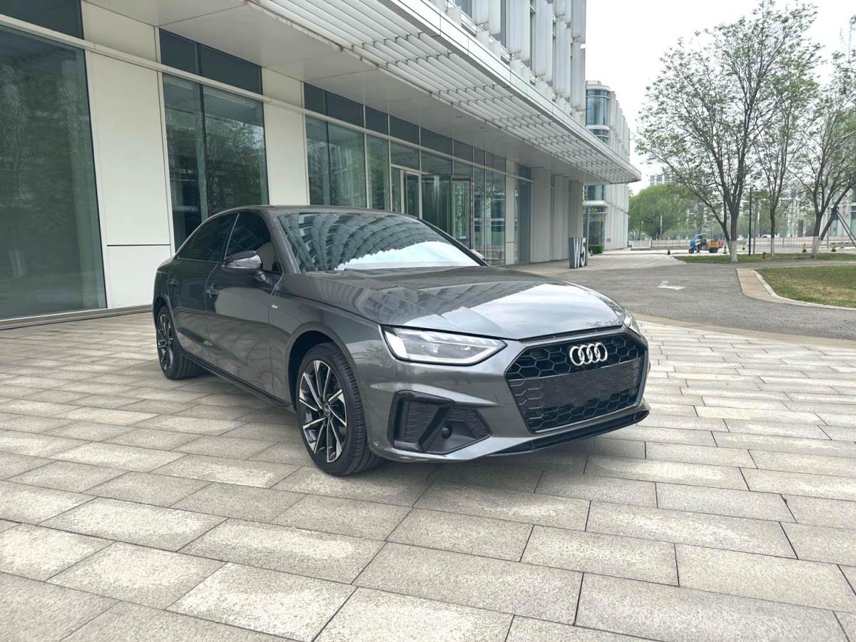 奧迪 奧迪A4L  2023款 40 TFSI 豪華動感型圖片