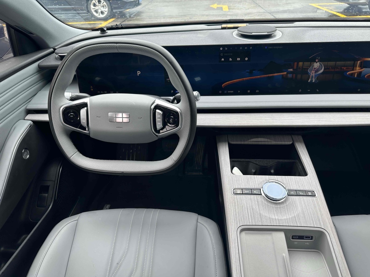 2024年7月銀河 銀河E8  2024款 550km 后驅(qū)龍騰版