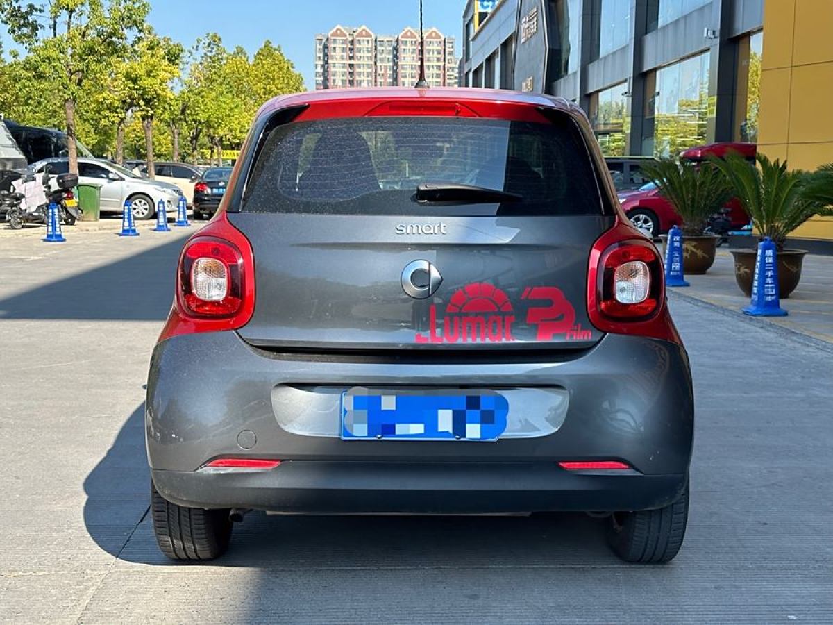 smart forfour  2016款 1.0L 52千瓦靈動(dòng)版圖片