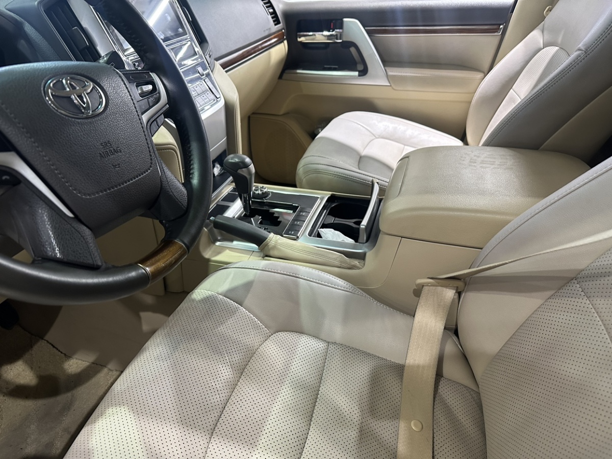 豐田 蘭德酷路澤  2015款 4.6L V8 中東限量版圖片