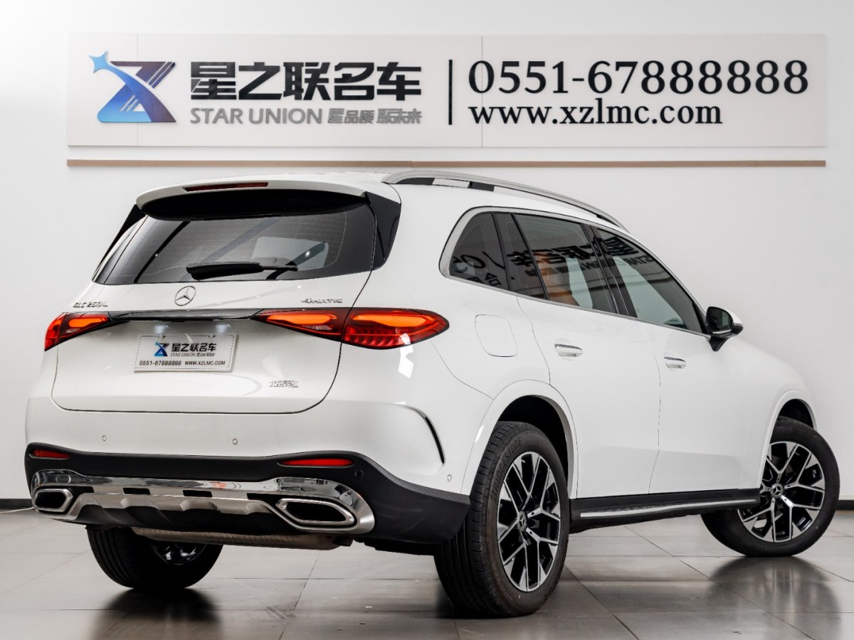 奔驰 奔驰GLC  2023款 改款 GLC 260 L 4MATIC 豪华型 7座图片