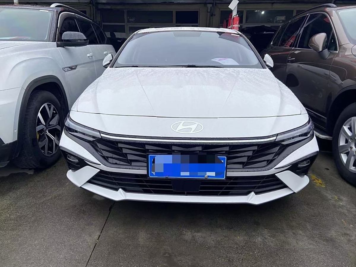 現(xiàn)代 伊蘭特  2023款 1.5L CVT GLX精英版圖片