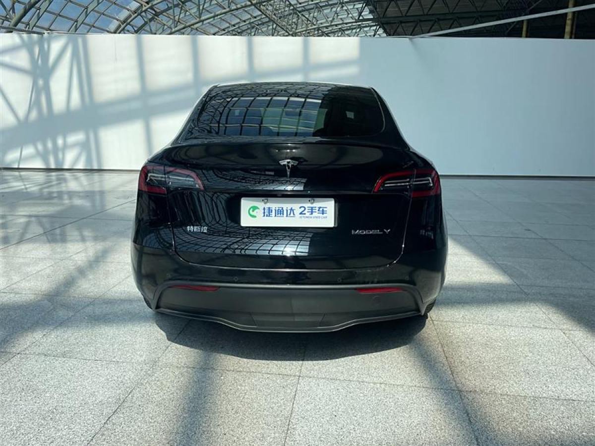 特斯拉 Model 3  2022款 后輪驅(qū)動(dòng)版圖片