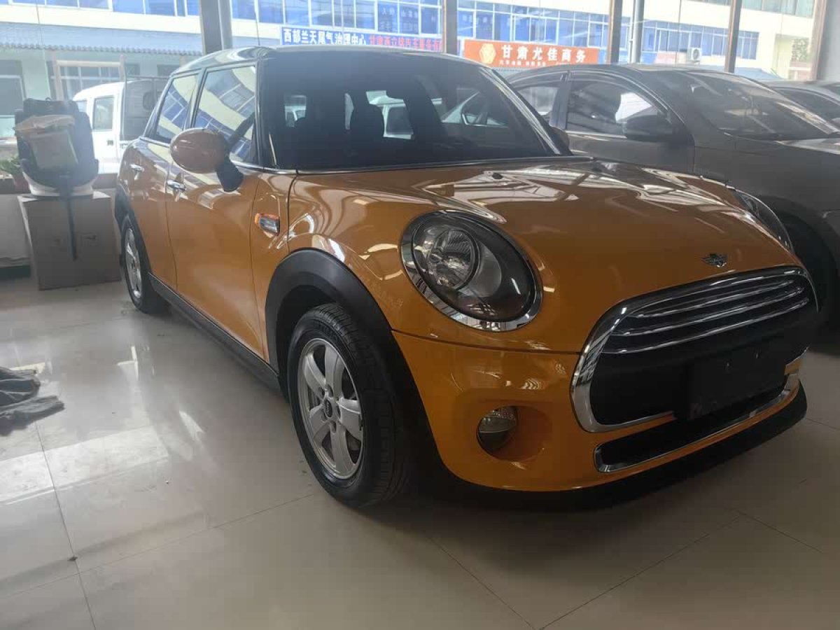 MINI MINI  2015款 1.2T ONE 五門版圖片
