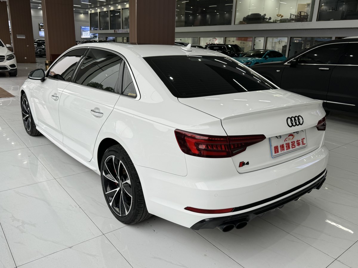 奧迪 奧迪A4L  2018款 30周年年型 45 TFSI quattro 個性運動版圖片