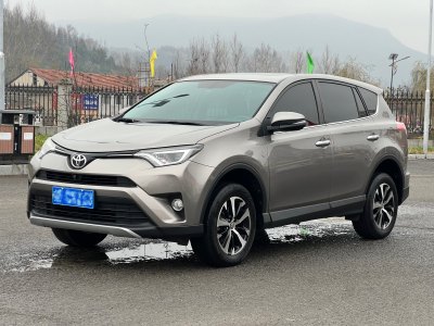 2017年10月 豐田 RAV4 榮放 2.0L CVT四驅(qū)新銳版圖片