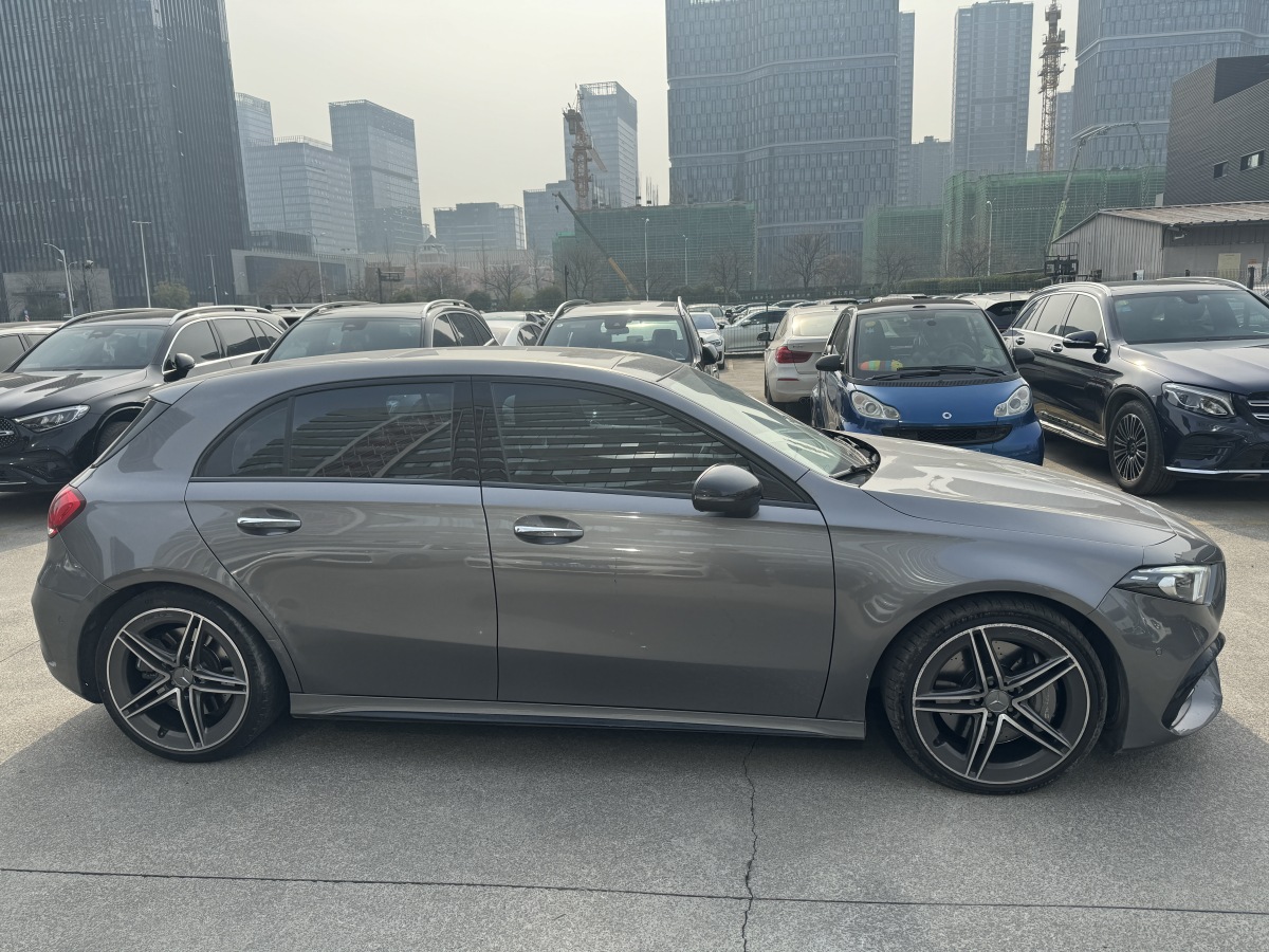 奔馳 奔馳A級AMG  2020款 改款 AMG A 45 4MATIC+圖片