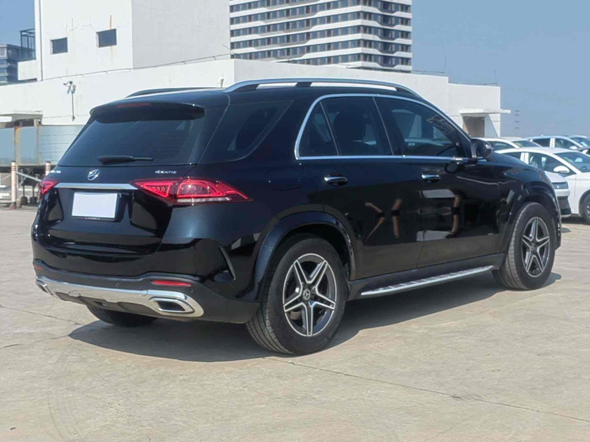 奔馳 奔馳GLE  2020款  GLE 350 4MATIC 時(shí)尚型圖片