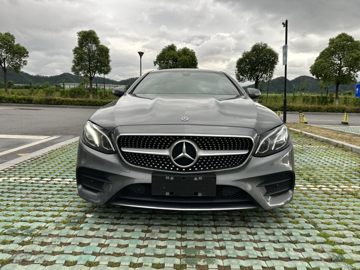 奔馳 奔馳E級  2019款 E 200 轎跑車圖片