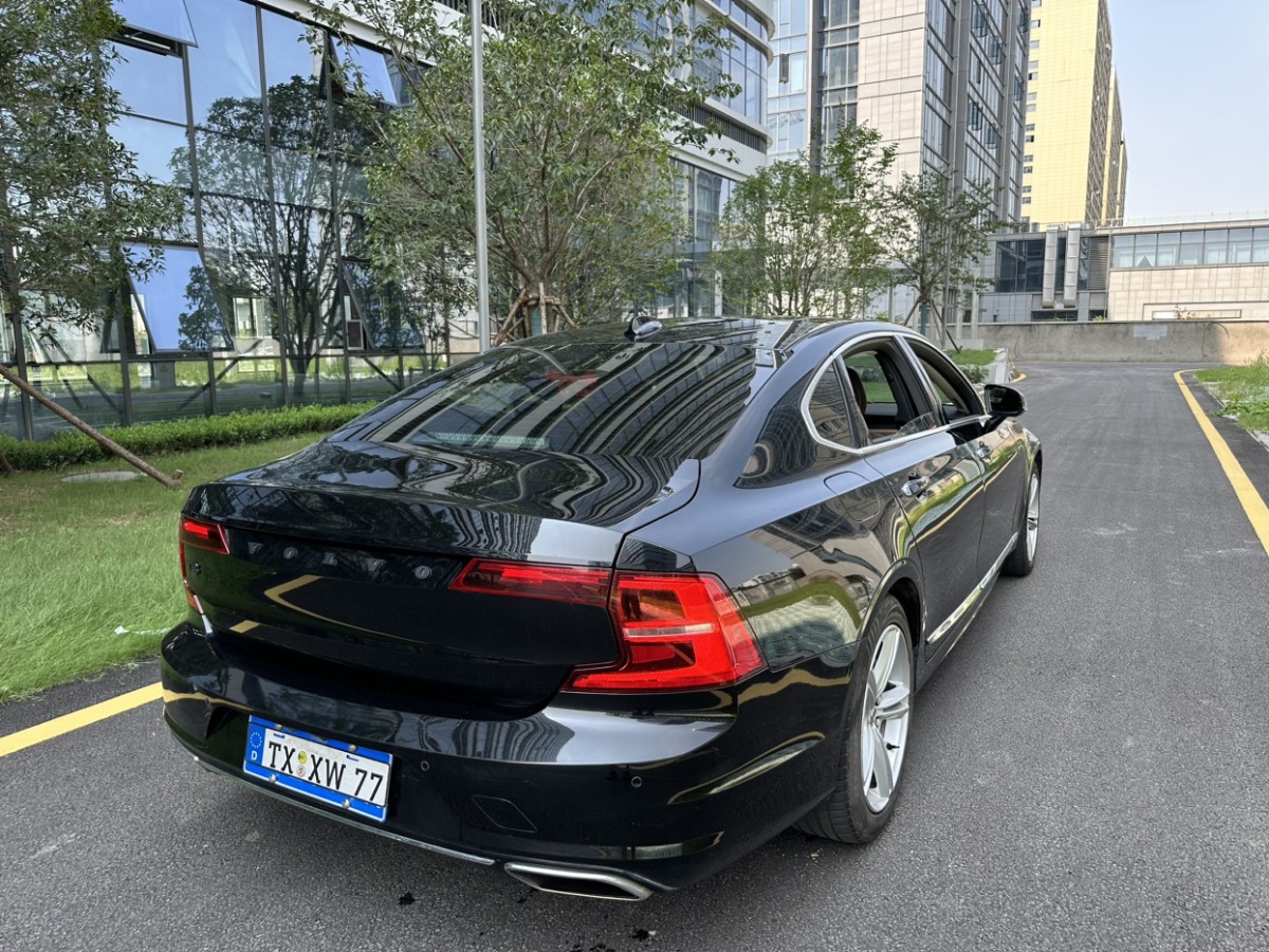 沃尔沃 S90  2019款 T5 智逸版图片