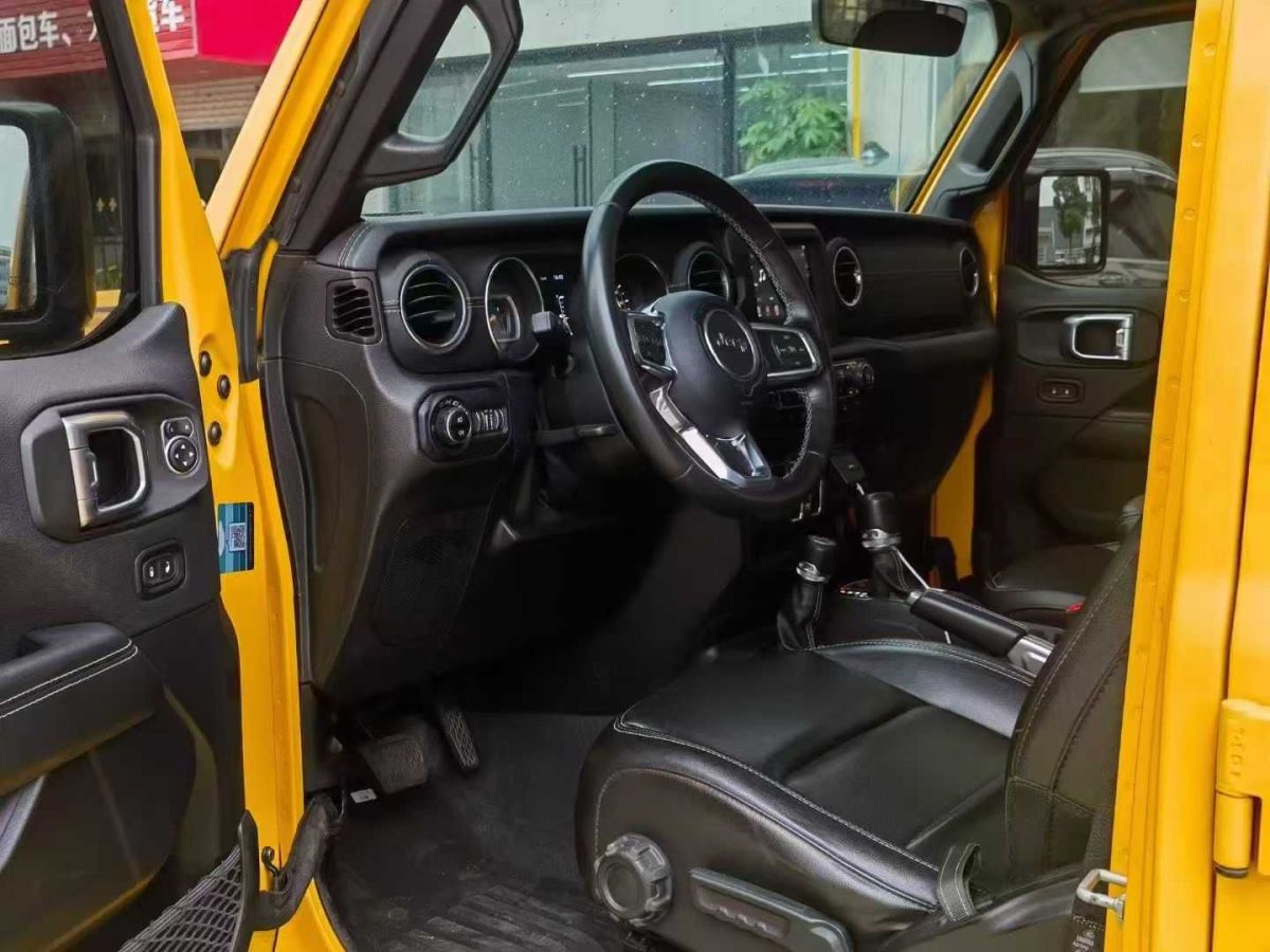 Jeep 牧馬人  2021款 2.0T 80周年紀(jì)念版圖片