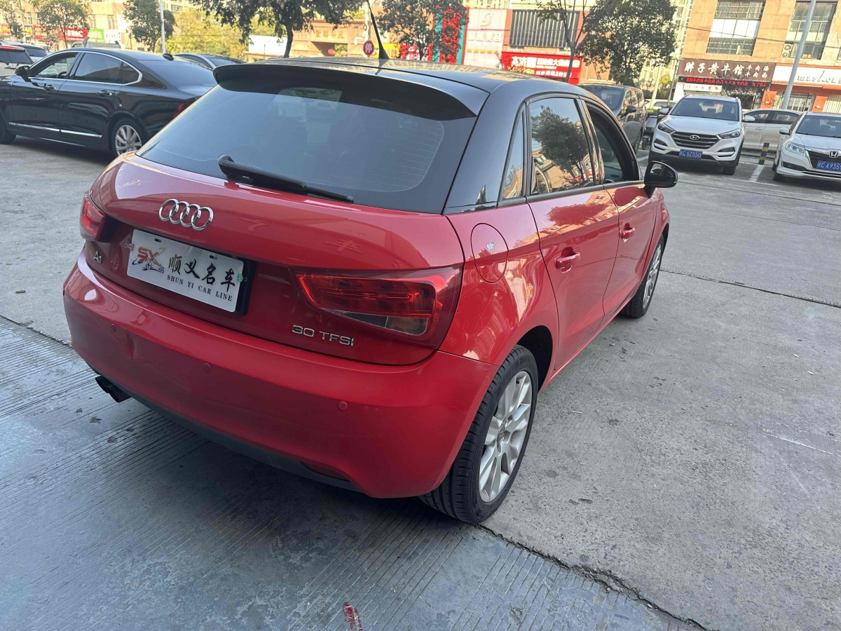 奧迪 奧迪A1  2014款 30 TFSI Sportback時(shí)尚型圖片