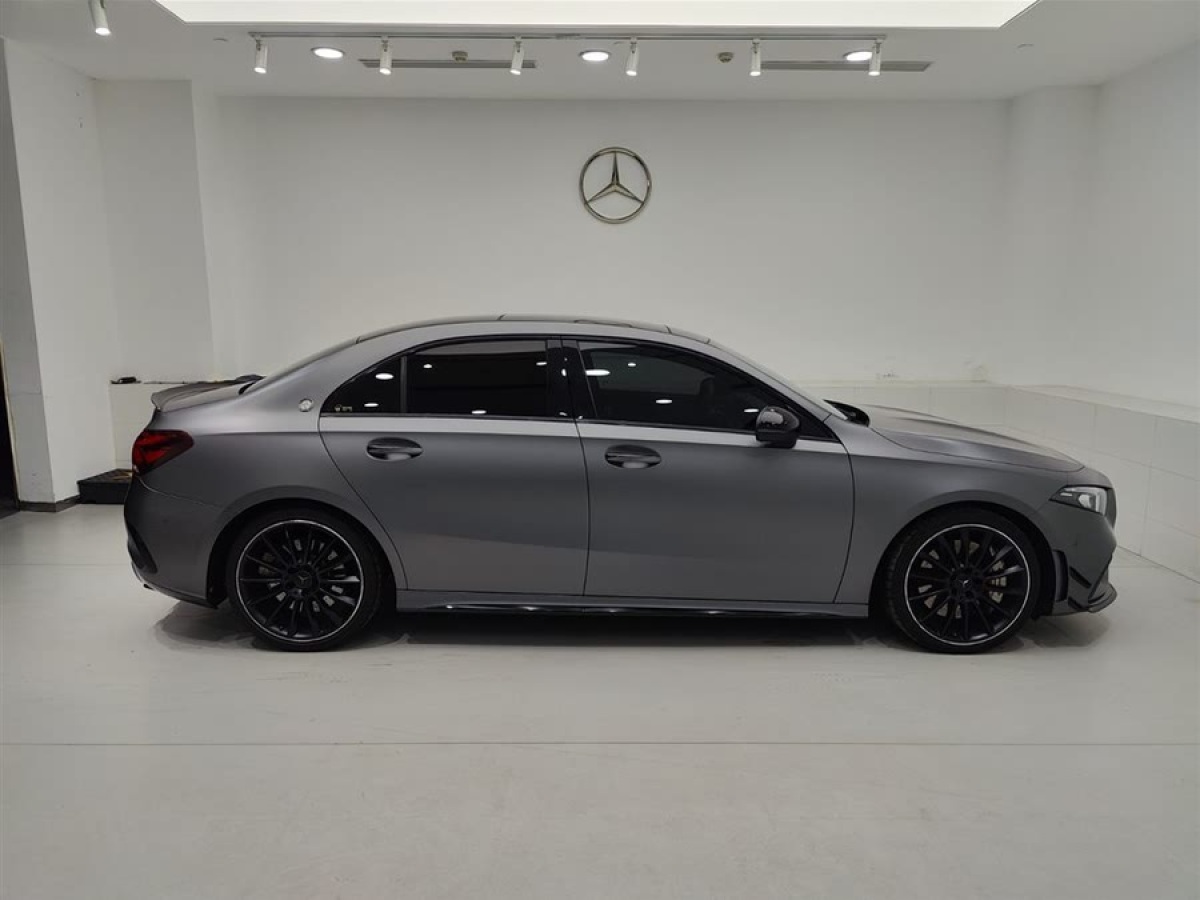 奔馳 奔馳A級AMG  2020款 AMG A 35 4MATIC圖片