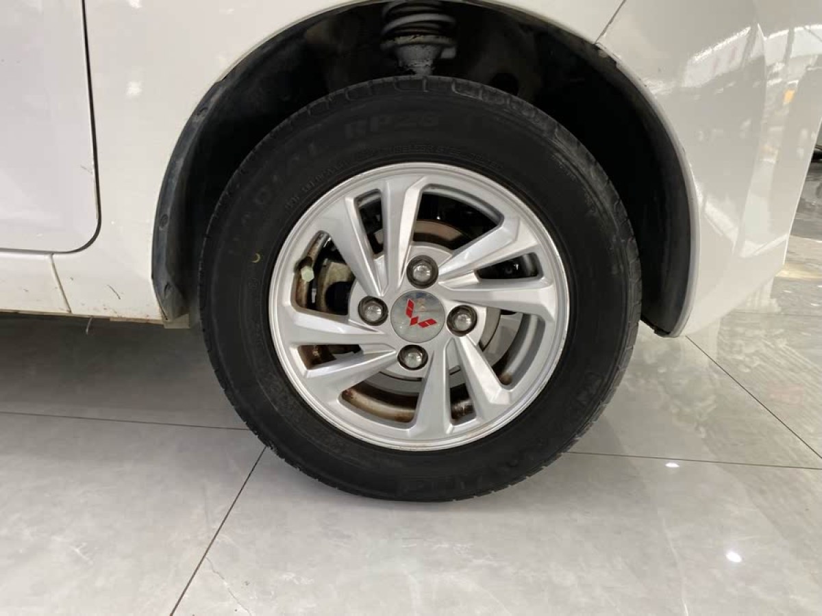 五菱 宏光MINIEV  2021款 馬卡龍夾心款 170km 三元鋰圖片