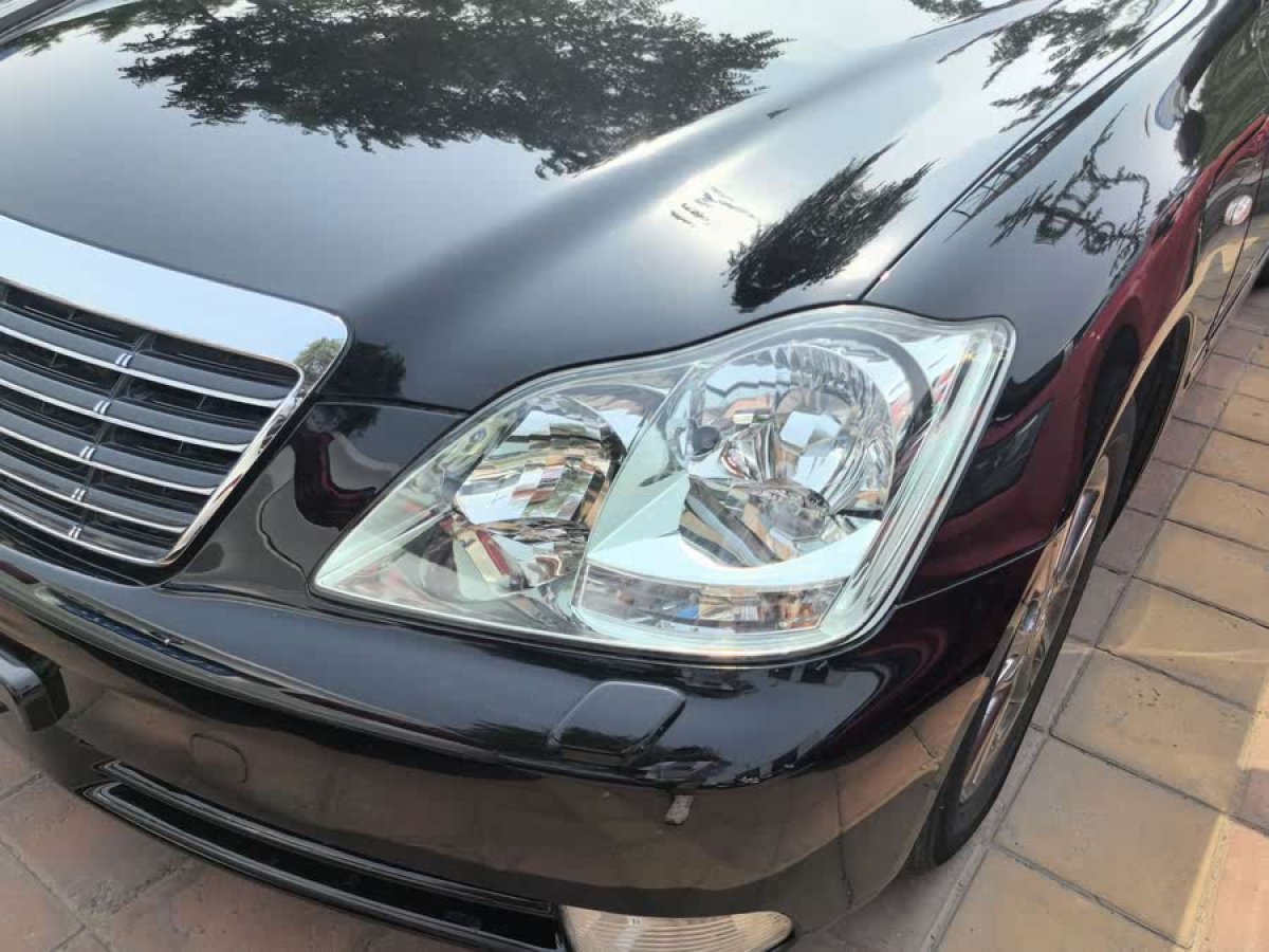 豐田 皇冠  2009款 2.5L Royal特別導(dǎo)航版圖片