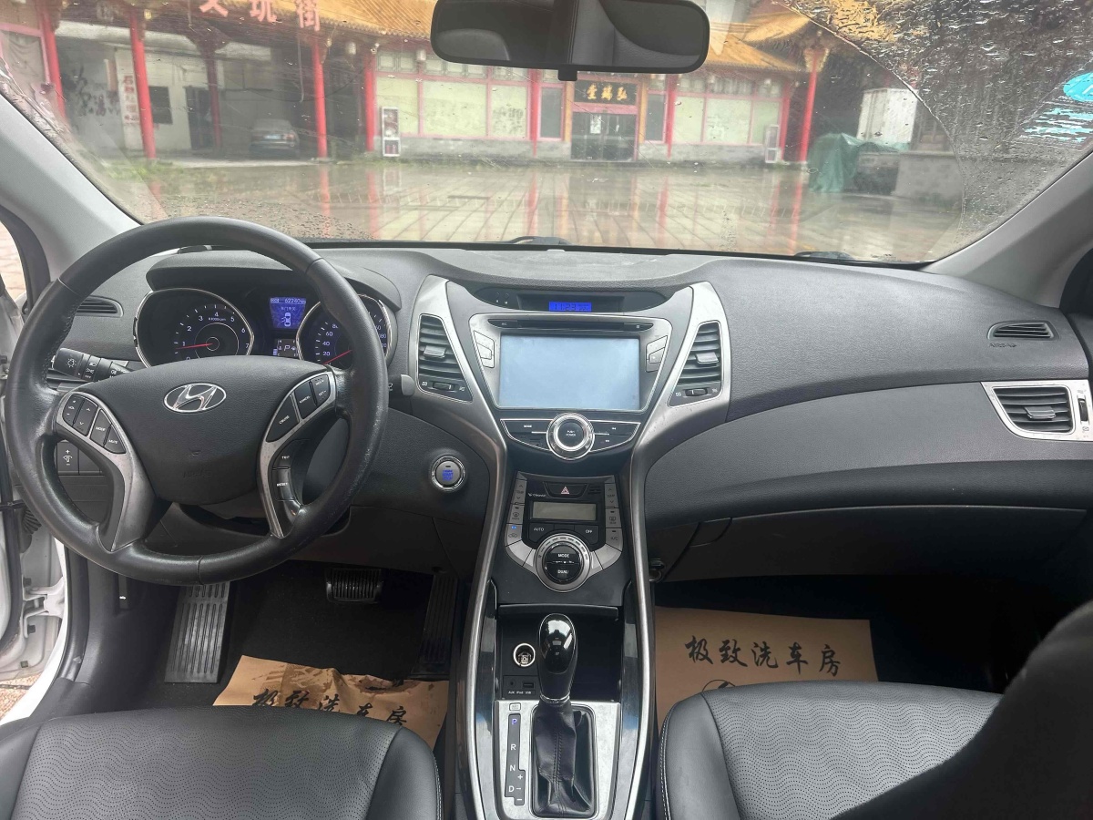 現(xiàn)代 朗動  2013款 1.6L 自動尊貴型圖片