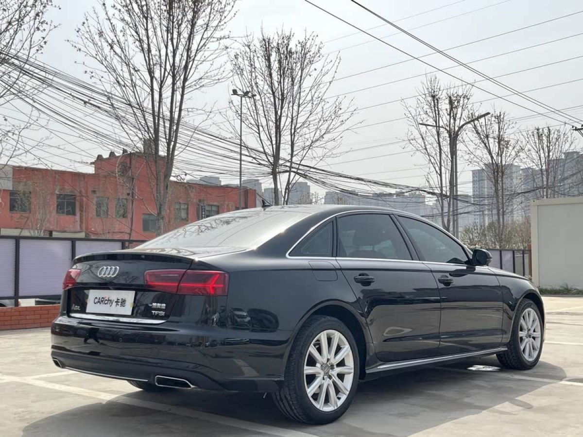 奧迪 奧迪A4L  2018款 30周年年型 30 TFSI 進(jìn)取型圖片