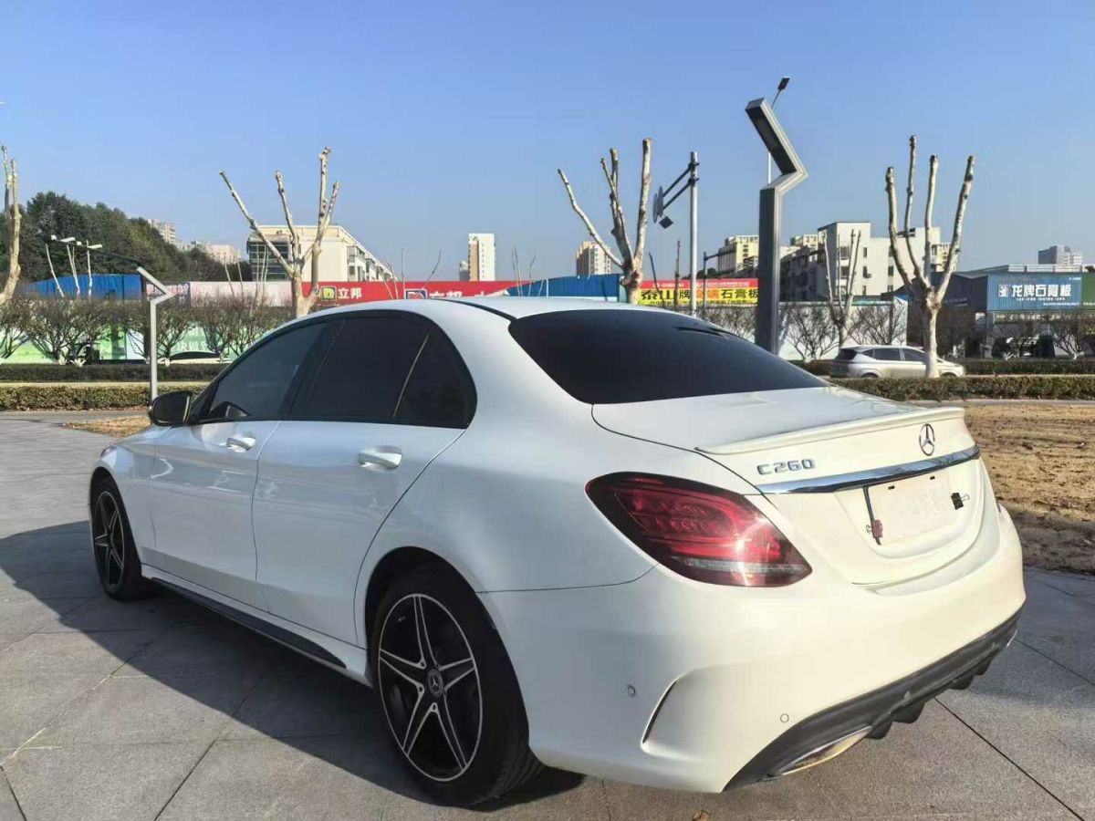 奔馳 奔馳GLE  2020款  GLE 350 4MATIC 時(shí)尚型圖片