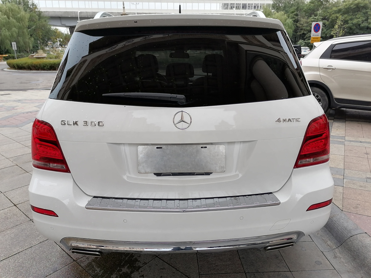 2014年1月奔馳 奔馳GLK級  2013款 GLK 300 4MATIC 動感天窗型