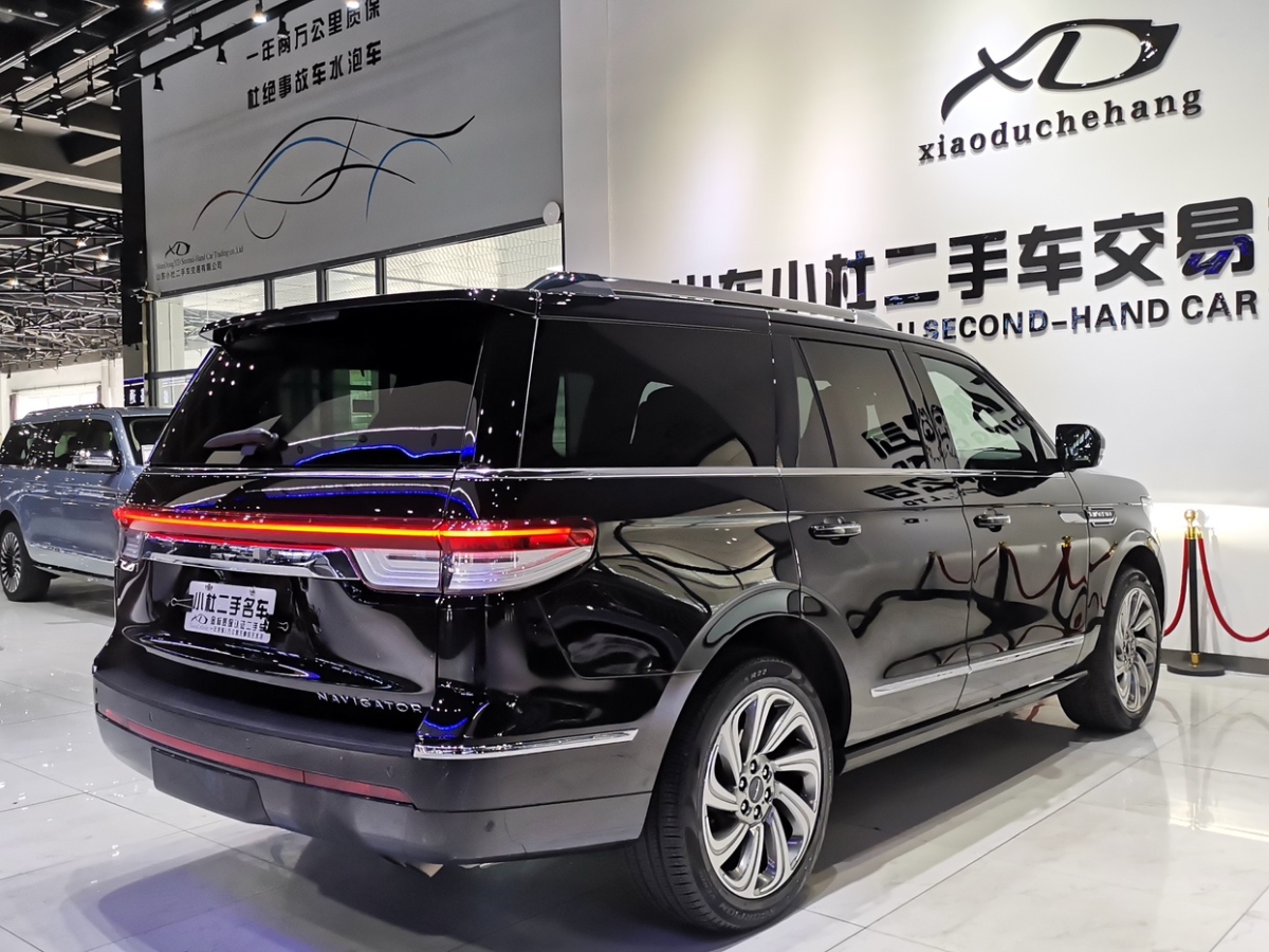 林肯 領(lǐng)航員  2022款 3.5T 尊耀版圖片