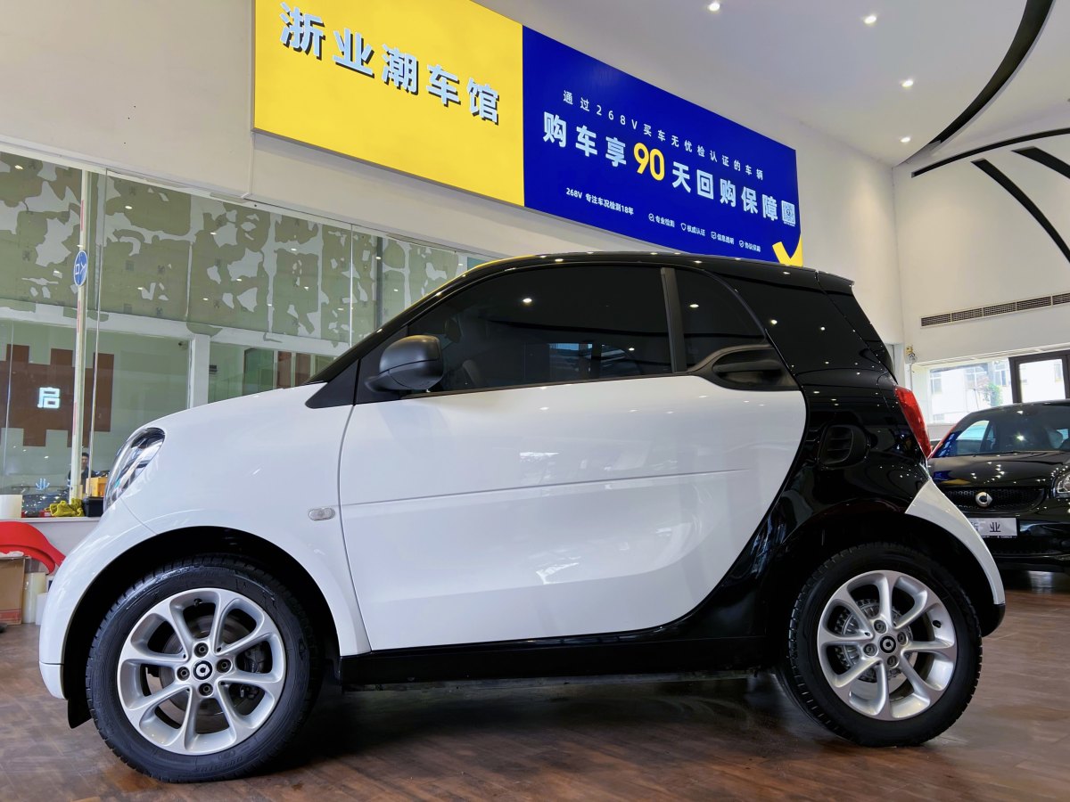 smart fortwo  2018款 1.0L 52千瓦硬頂靈動版圖片