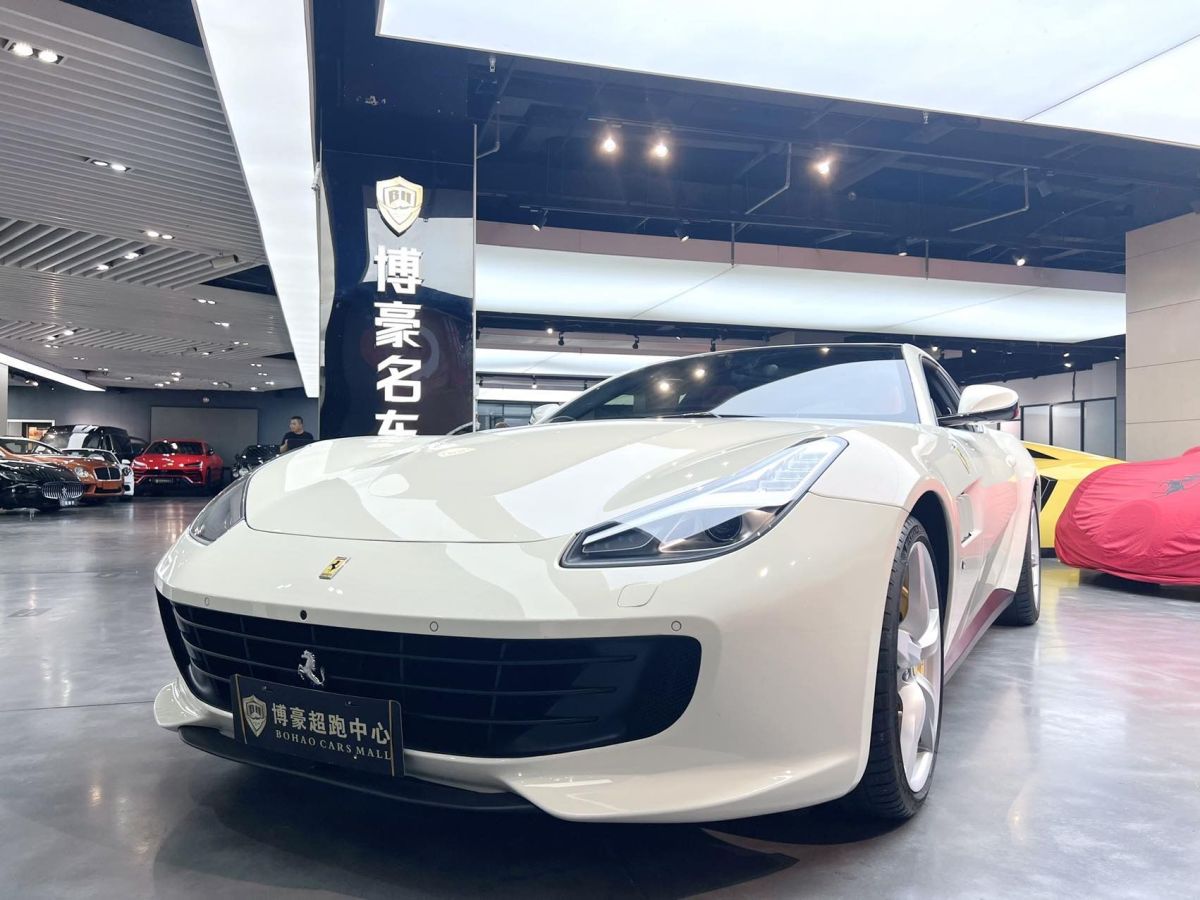 法拉利 gtc4lusso 2017款 3.9t v8圖片