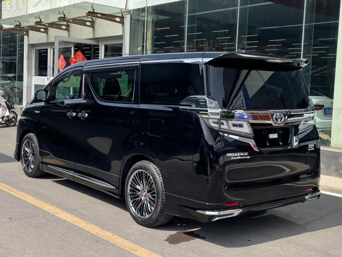 豐田 威爾法  2021款 皇冠 雙擎 2.5L HV至尊版圖片