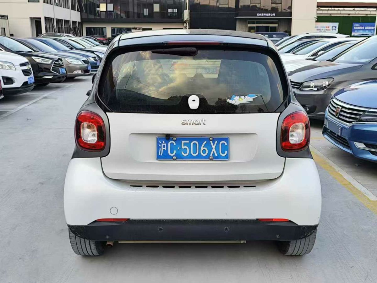 smart fortwo  2018款 0.9T 66千瓦20周年特別版圖片