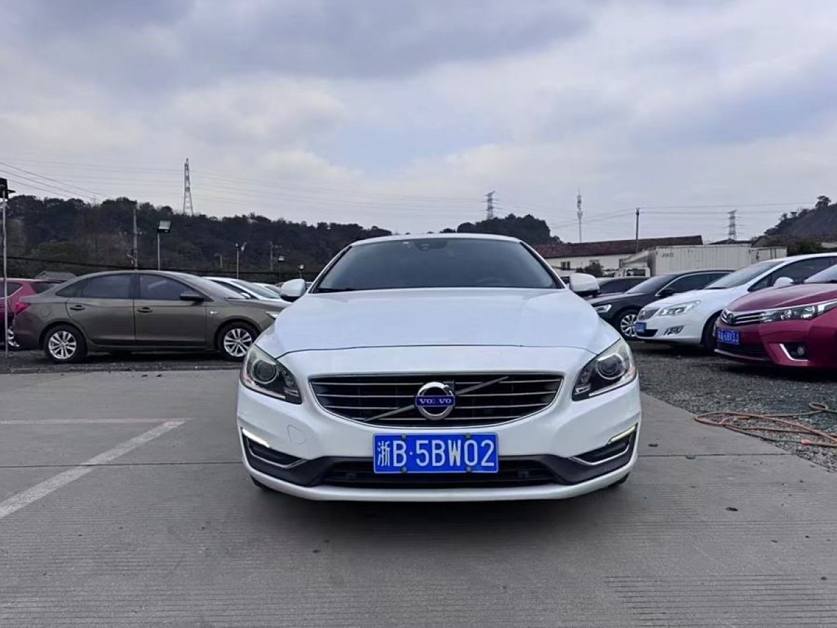 2014年9月沃爾沃 S60  2015款 L 2.0T 智遠(yuǎn)版