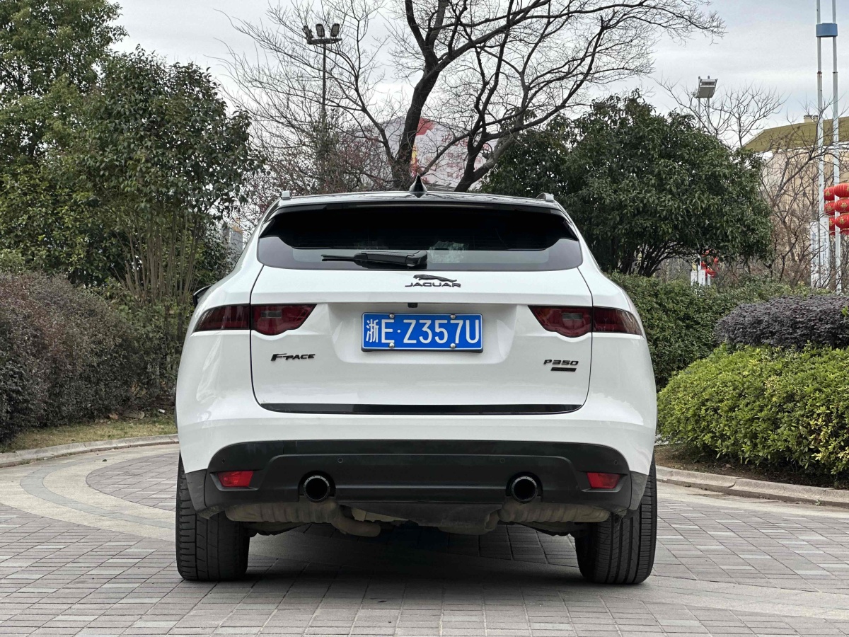 捷豹 F-PACE  2016款 3.0 SC 四驅(qū)R-Sport運動版圖片