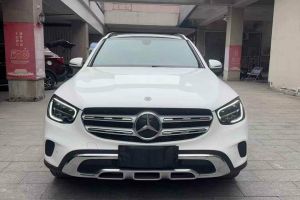 奔驰A级 奔驰  A 220 L 4MATIC 运动轿车