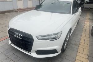 奥迪Q3 奥迪 30周年年型 35 TFSI 运动型