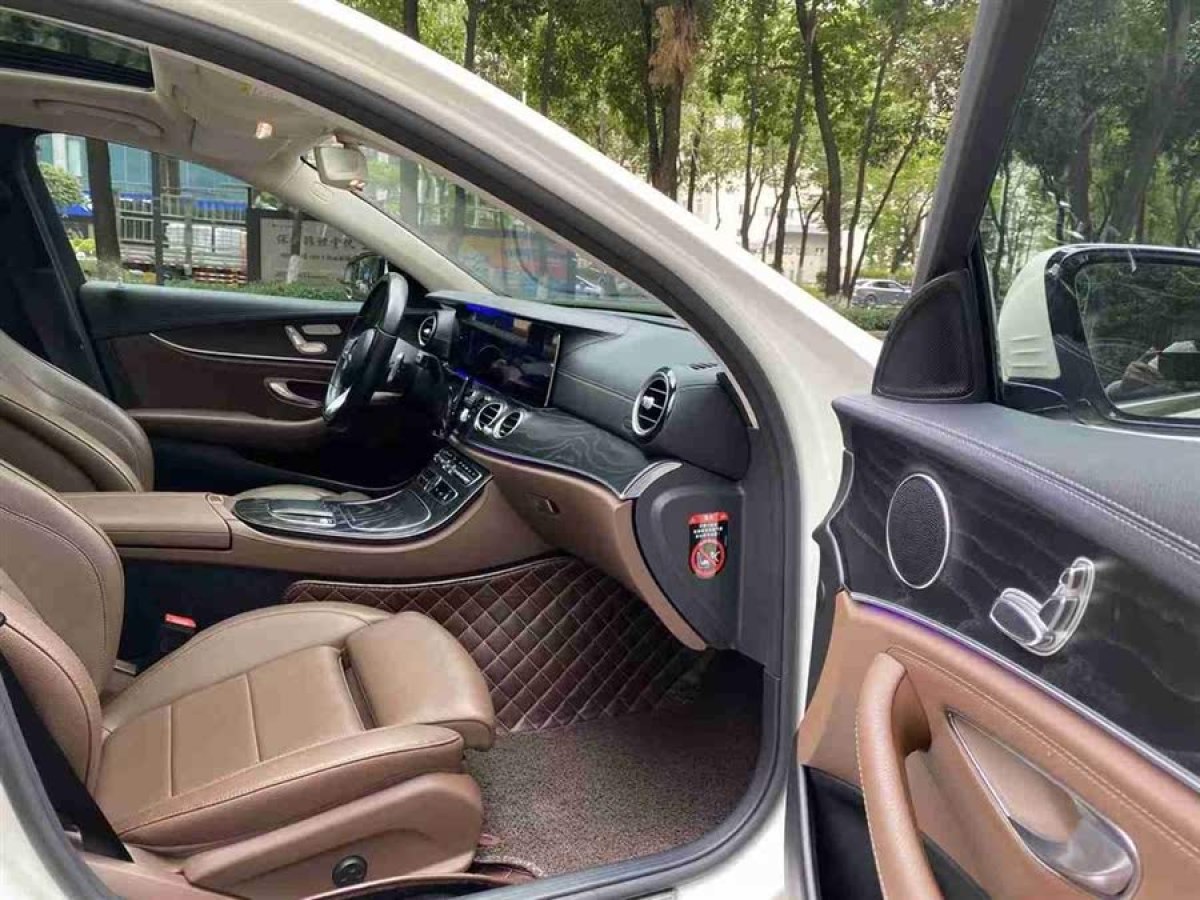 奔馳 奔馳E級  2019款 E 200 L 運動型圖片