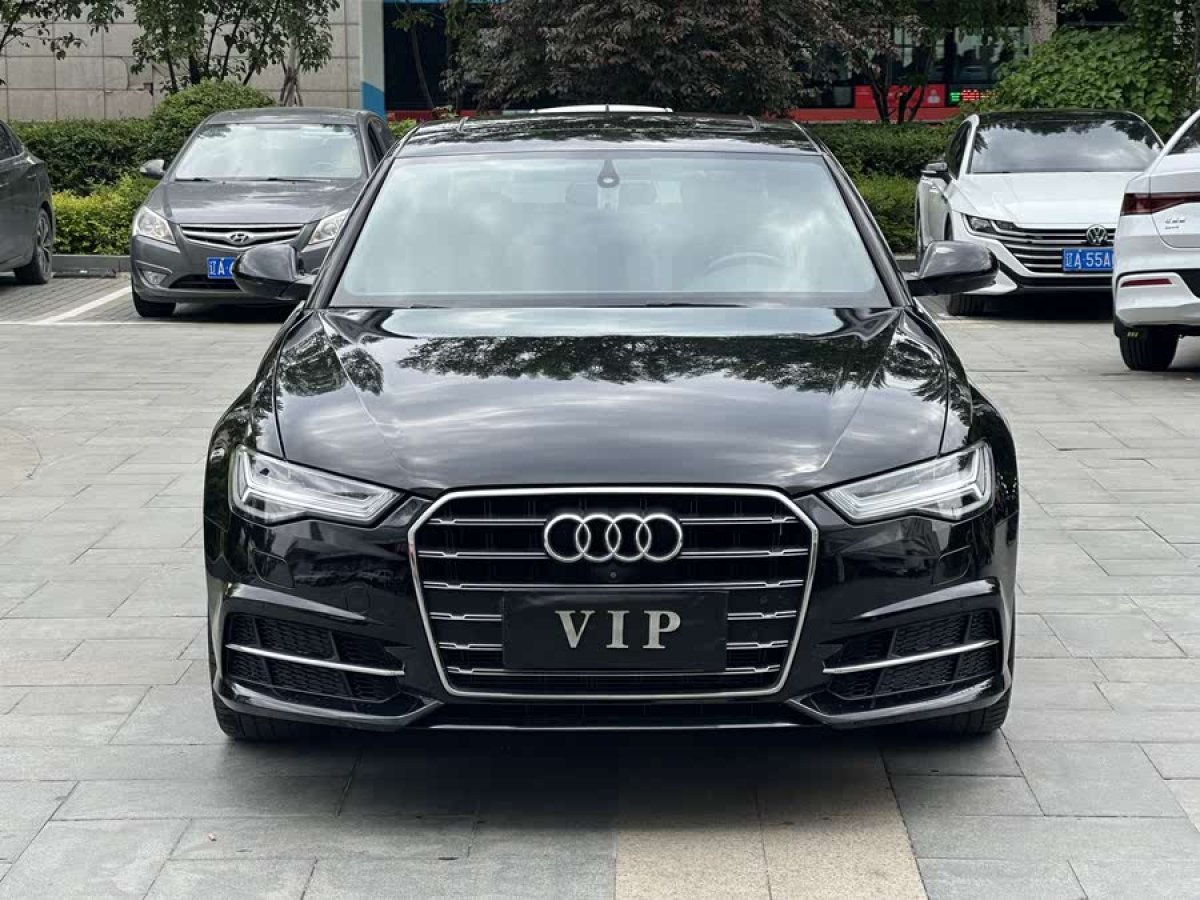 奧迪 奧迪A4L  2018款 30周年年型 45 TFSI quattro 運(yùn)動(dòng)型圖片