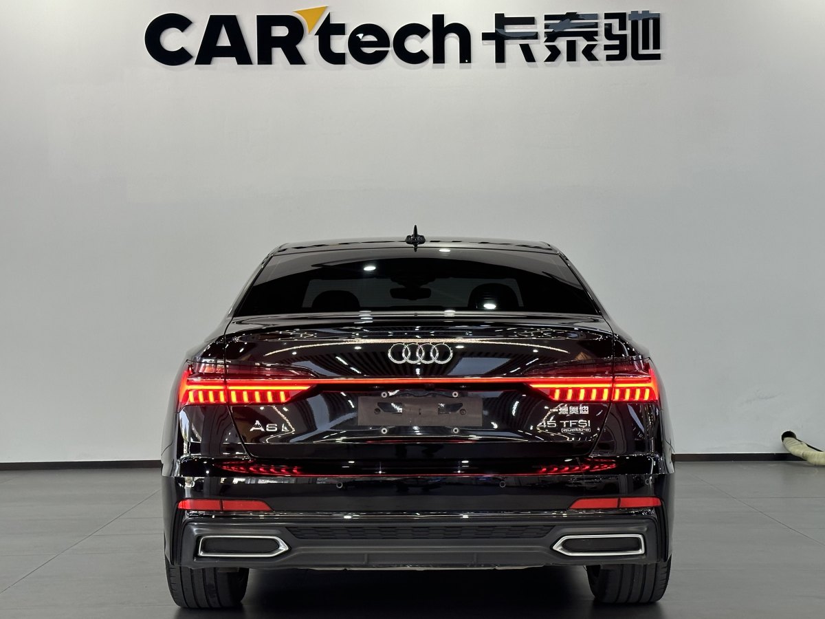 奧迪 奧迪A6L  2022款 45 TFSI quattro 臻選動(dòng)感型圖片