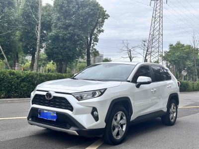 2021年12月 丰田 RAV4 荣放 2.0L CVT两驱风尚版图片