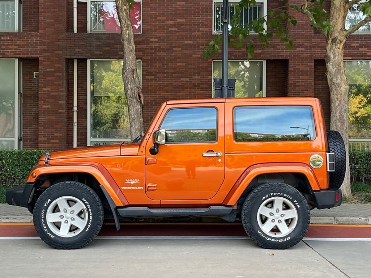 Jeep 牧馬人  2011款 3.8L Sahara 兩門版圖片