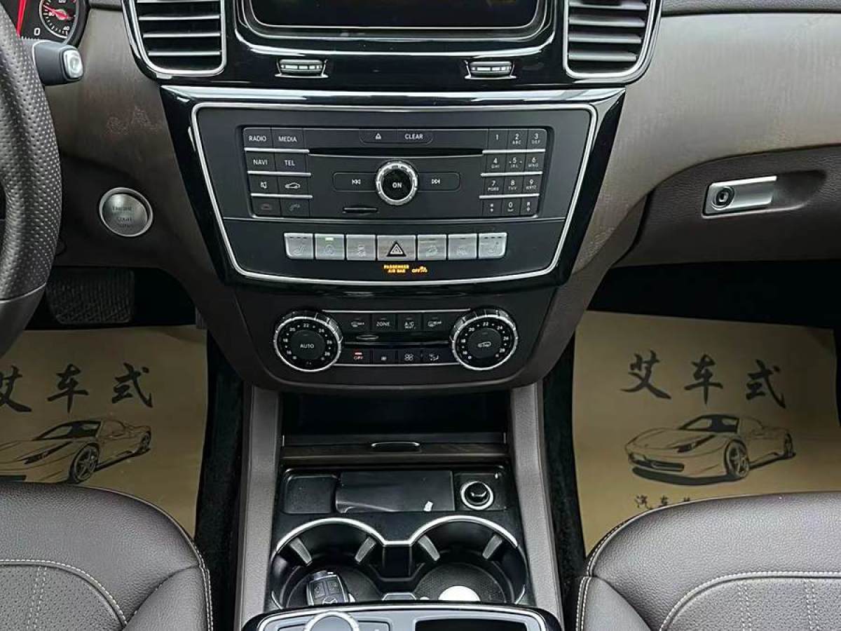 奔馳 奔馳GLE  2016款 GLE 320 4MATIC 豪華型圖片