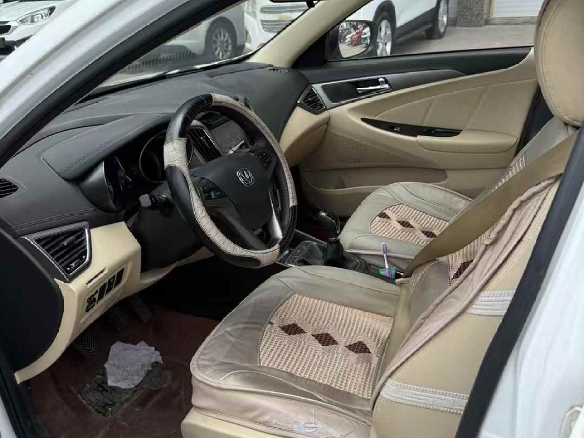 長安 逸動  2016款 1.6L 手動風尚型圖片